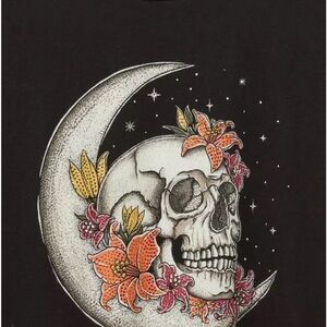 New Torrid Black Tee with Skull and Floral Design